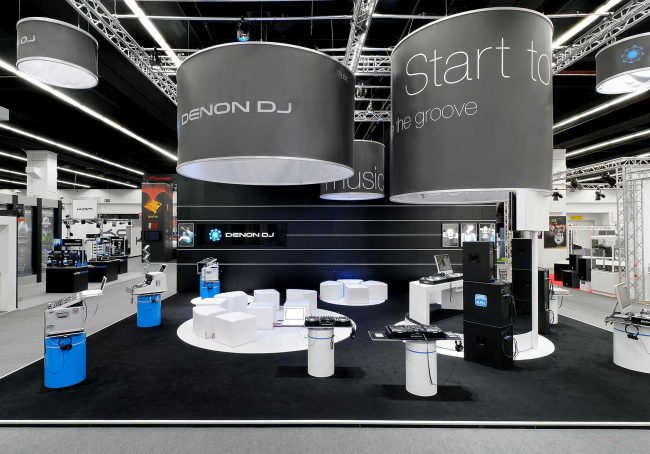 DENON Messestand von Blickfang Messebau