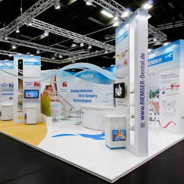 Messestand: RIEMSER Pharma GmbH - Messe: IDS - Messestandort: Köln - Standtyp: Kopfstand - Standfläche: 126m²