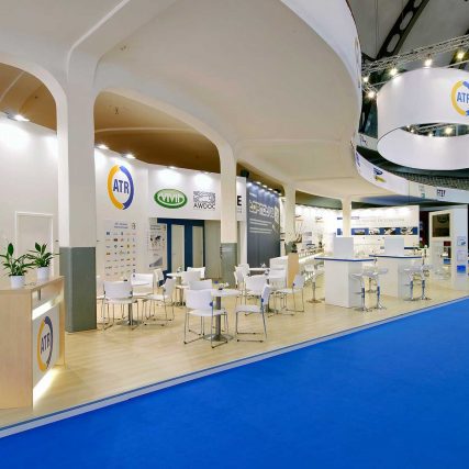 TOPMOTIVE Messestand von Blickfang Messebau