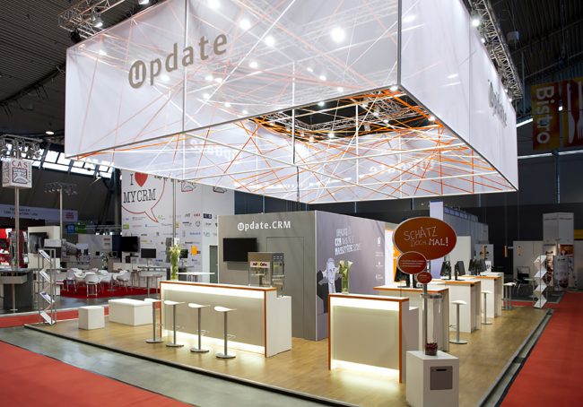 Update CRM Expo Stuttgart Messestand von Blickfang Messebau