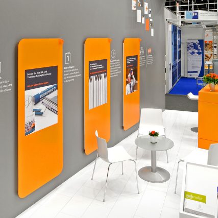 Messestand: viaprinto GmbH & Co. KG - Messe: Zukunft Personal - Messestandort: Köln - 30m² - Kopfstand Messestand: viaprinto GmbH & Co. KG - Messe: Zukunft Personal - Messestandort: Köln - 30m² - Kopfstand