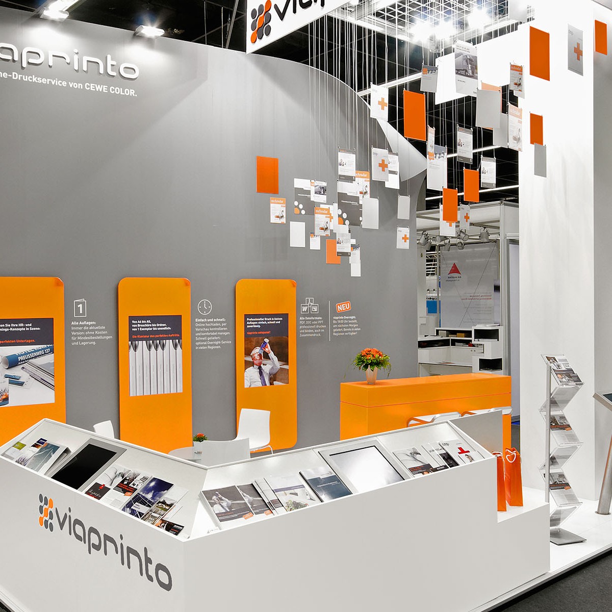 Viaprinto Messestand Messestand: viaprinto GmbH & Co. KG - Messe: Zukunft Personal - Messestandort: Köln - 30m² - Kopfstand