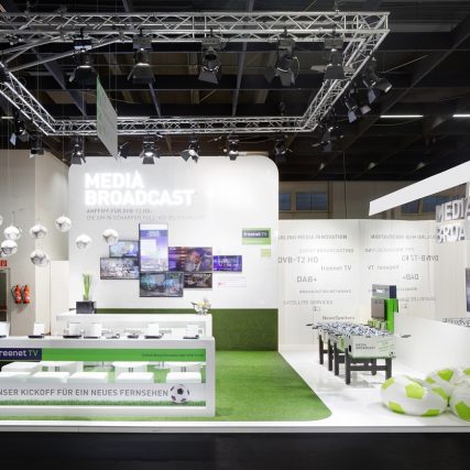 Messestand: Media Broadcast GmbH - Messe: Angacom - Messestandort: Köln - 80m² - Inselstand