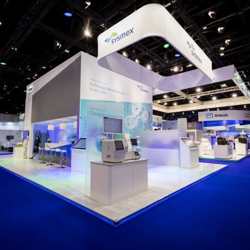 Messestand: Sysmex Europe SE - Messe: Medlab - Messestandort: Dubai - 120m² - Inselstand