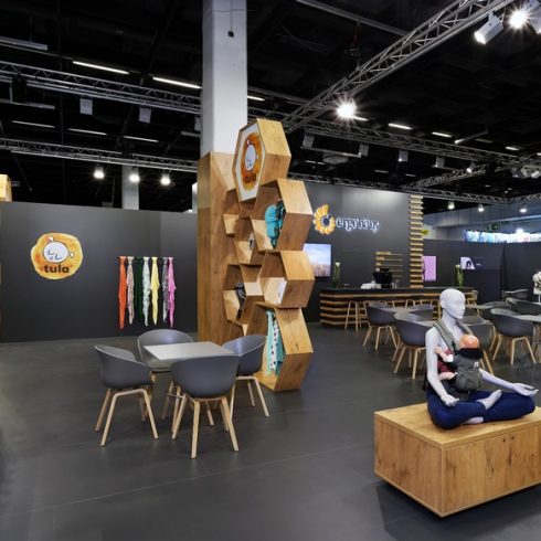 Messestand: Ergobaby Europe GmbH - Messe: Kind+Jugend - Messestandort: Köln - 300m² - Inselstand