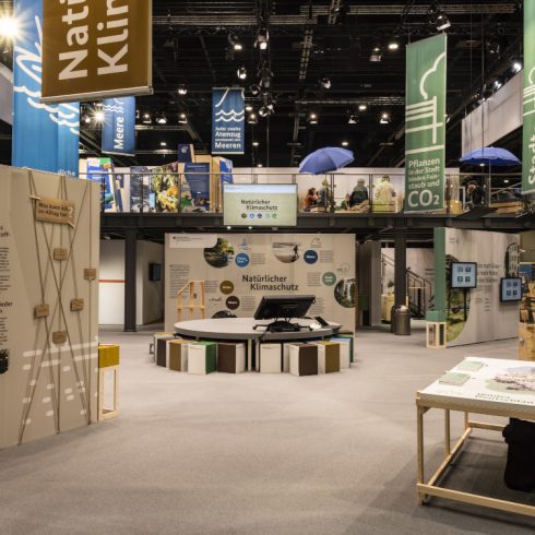 Messestand: BMUV - Messe: Die Internationale Grüne Woche (IGW) - Messestandort: Berlin - Standfläche: 370m² - Standtyp: Kopfstand