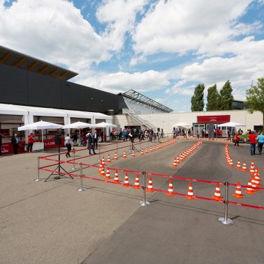 Messestand: Linde Material Handling GmbH - Messe: LogiMAT - Messestandort: Stuttgart - Messestand Außenbereich - 432 m² - Kopfstand