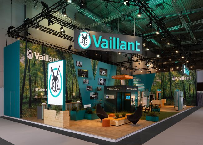 Messestand: Vaillant Deutschland GmbH & Co. KG - Messe: SHK+E Fachmesse für Sanitär, Heizung, Klima und Elektro - Messestandort: Essen - 346m² - Kopfstand
