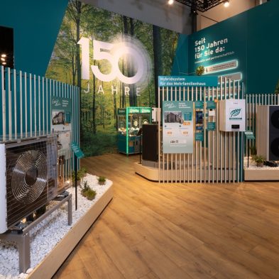 Messestand: Vaillant Deutschland GmbH & Co. KG - Messe: SHK+E Fachmesse für Sanitär, Heizung, Klima und Elektro - Messestandort: Essen - 346m² - Kopfstand