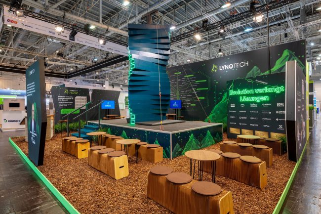 Messestand: Lynqtech GmbH - Messe: E-World - Messestandort: Essen - 80m² - Kopfstand
