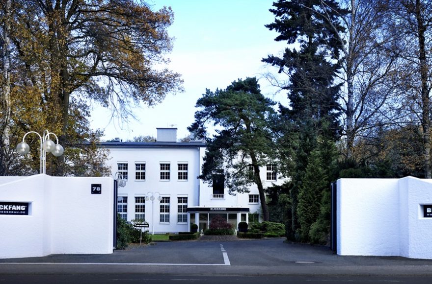 Einfahrt Blickfang Messebau Köln