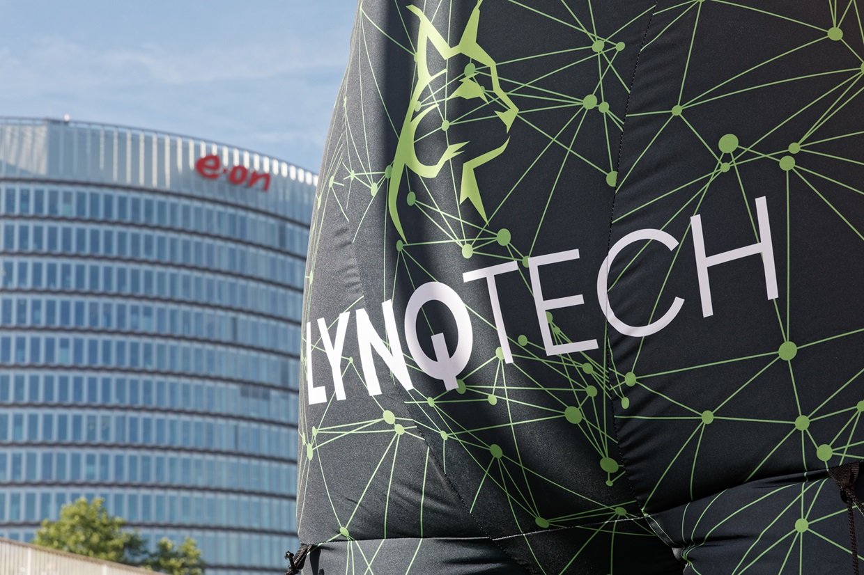 Messestand: LYNQTECH GmbH - Messe: E-World - Messestandort: Essen - Standfläche: 40m² - Standtyp: Kopfstand