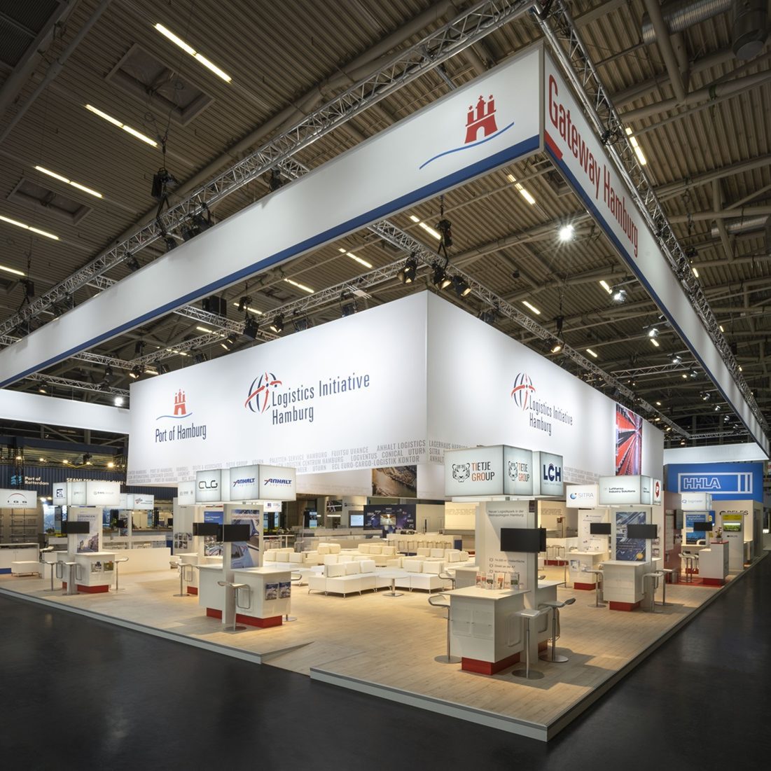 Messestand: Gateway Hamburg - Messe: Transport Logistic - Messestandort: München - Standfläche: 950m² - Standtyp: Inselstand