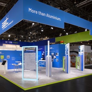 Messestand: APT Holding GmbH + ALU Menziken - Messe: Aluminium - Messestandort: Düsseldorf - Standfläche: 159,5m² - Standtyp: Inselstand